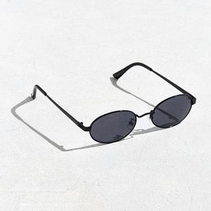 UO Unisex Black Oval Sunglasses